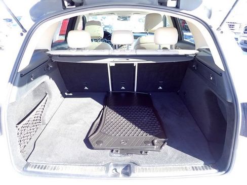 Used 2022 Mercedes-Benz GLC 300 4MATIC image 9