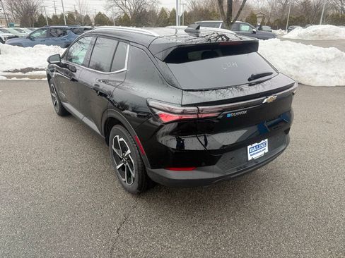 New 2026 Chevrolet Equinox EV LT FWD image 3