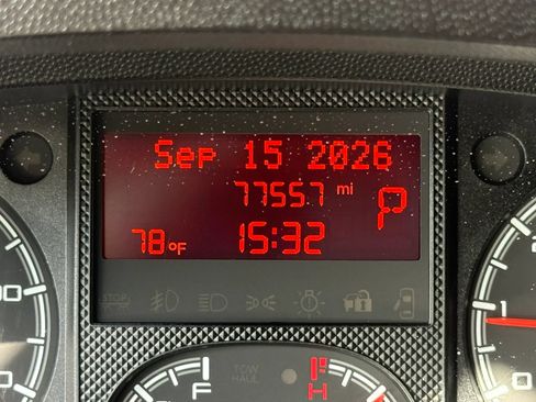 Used 2020 RAM ProMaster 2500 w/ Interior Convenience Group FWD image 11