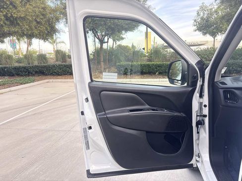 Used 2022 RAM ProMaster City Tradesman image 15