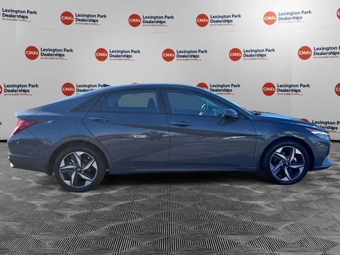 Certified 2023 Hyundai Elantra SEL w/ Convenience Package image 8