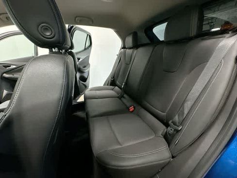 Used 2023 Buick Encore GX Preferred w/ Cold Weather Comfort Package AWD/4WD image 18