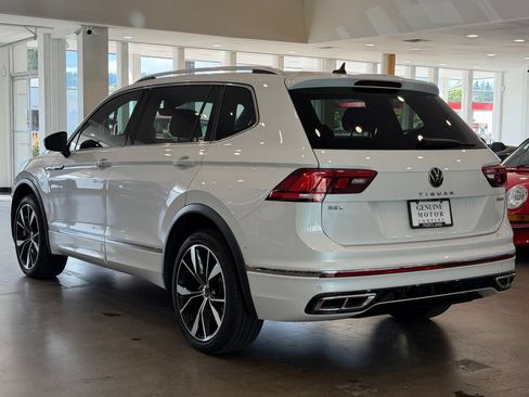 Used 2022 Volkswagen Tiguan SEL R-Line AWD/4WD image 4