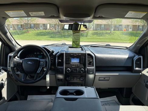 Used 2018 Ford F150 XLT AWD/4WD image 25