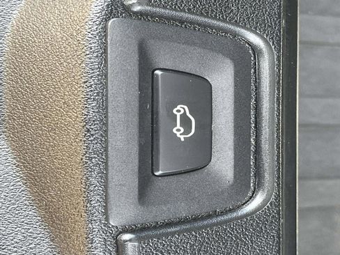 Used 2021 BMW X5 xDrive40i w/ Convenience Package image 11