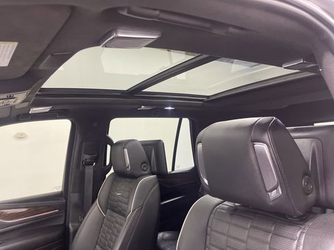 Used 2021 Cadillac Escalade Premium Luxury Platinum image 13