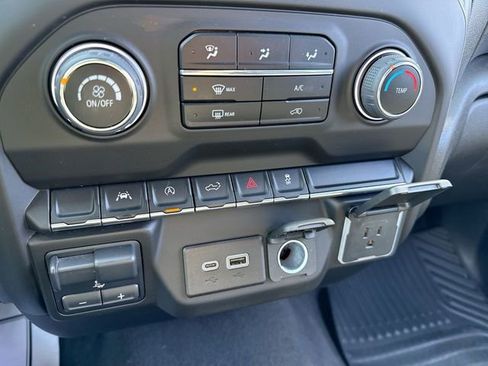 Used 2023 Chevrolet Silverado 1500 Custom image 19