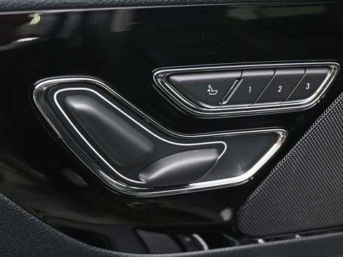 Certified 2025 Lincoln Aviator AWD image 14