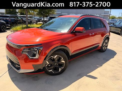Used 2023 Kia Niro Wave FWD image 1