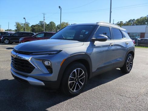 Used 2024 Chevrolet TrailBlazer LT w/ Convenience Package image 8
