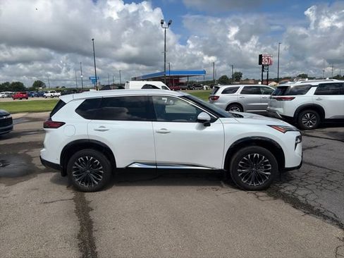 Used 2026 Nissan Rogue Platinum w/ Platinum Premium Package AWD/4WD image 7