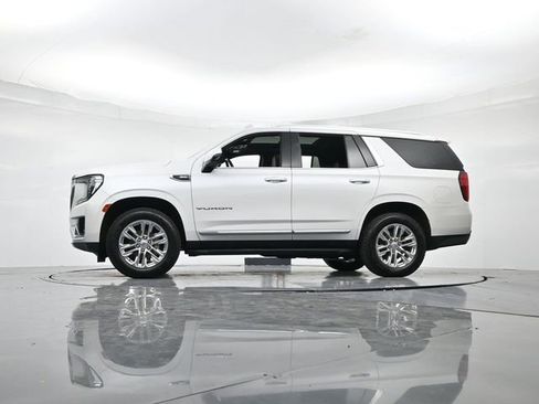 Used 2022 GMC Yukon SLT w/ SLT Premium Package image 38