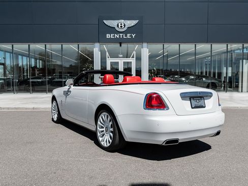 Used 2018 Rolls-Royce Dawn RWD image 8