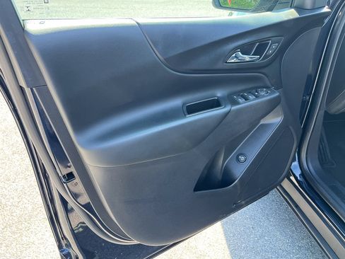 Used 2021 Chevrolet Equinox LT FWD image 13
