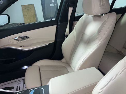 Used 2022 BMW 330i xDrive Sedan w/ Driving Assistance Package image 27