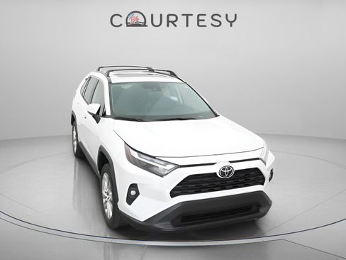 New 2025 Toyota RAV4 XLE Premium w/ Weather Package AWD/4WD image 32