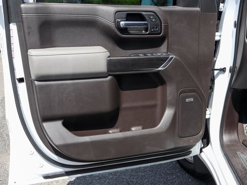 Used 2019 Chevrolet Silverado 1500 LTZ w/ LTZ Premium Package image 14