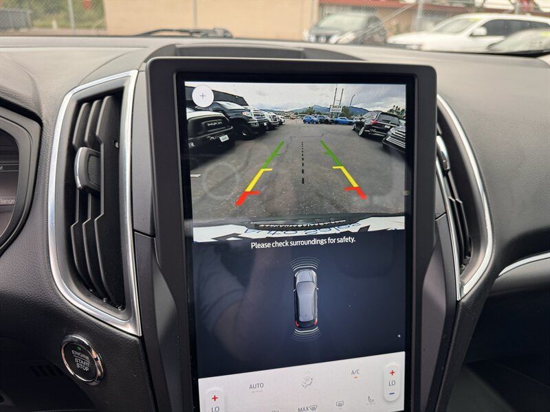 Used 2022 Ford Edge Titanium w/ Class II Trailer Tow Package AWD/4WD image 21