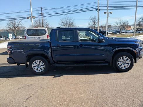 Used 2022 Nissan Frontier SV w/ Graphics Package image 3