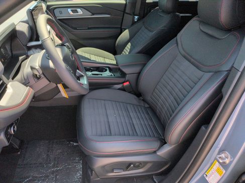 Used 2026 Ford Explorer ST-Line w/ ST-Line Street Pack RWD image 16