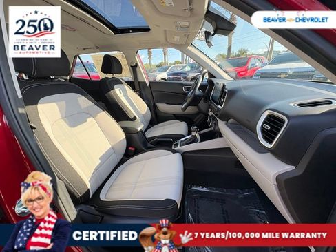 Used 2025 Hyundai Venue SEL FWD image 23