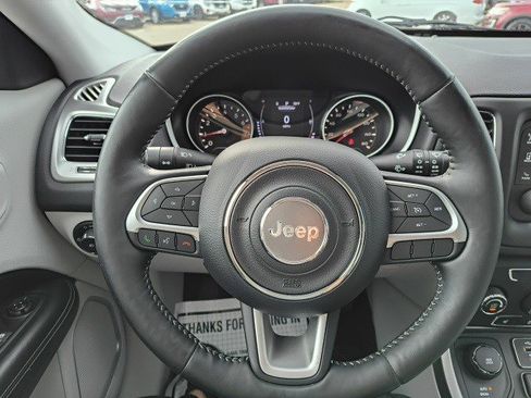 Used 2017 Jeep Compass Latitude w/ Cold Weather Group image 20