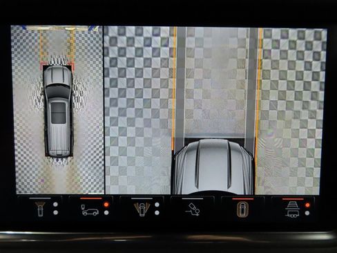 Used 2024 GMC Yukon XL Denali w/ Advanced Technology Package image 19