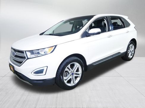 Used 2018 Ford Edge Titanium w/ Class II Trailer Tow Package AWD/4WD image 3