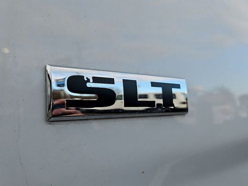 Used 2022 RAM 1500 Classic SLT w/ Trailer & Traction Group image 31