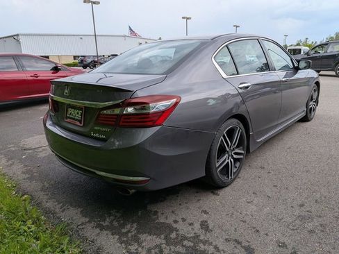 Used 2016 Honda Accord Sport image 4