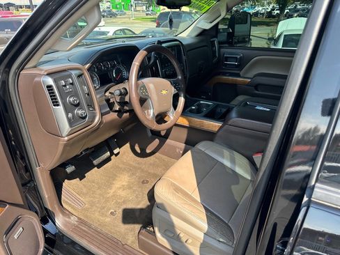 Used 2015 Chevrolet Silverado 2500 LTZ w/ Duramax Plus Package image 7