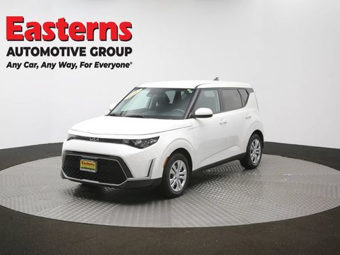 Used 2023 Kia Soul LX FWD image 54