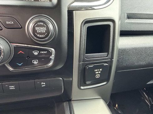 Used 2013 RAM 1500 Sport w/ Sport Premium Group image 31