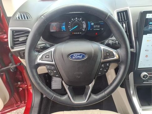 Certified 2023 Ford Edge Titanium AWD/4WD image 14