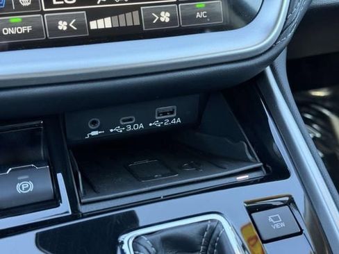 Used 2025 Subaru Outback Touring XT AWD/4WD image 30