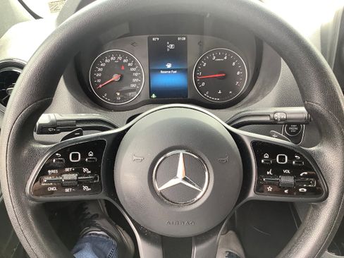 Used 2023 Mercedes-Benz Sprinter 2500 image 12