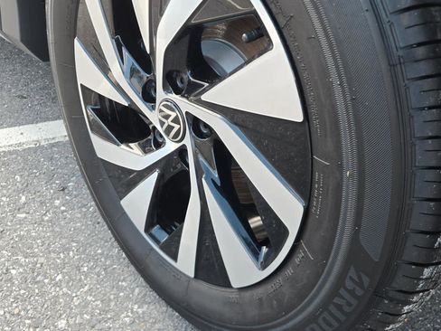 New 2026 Volkswagen Tiguan S AWD/4WD image 12