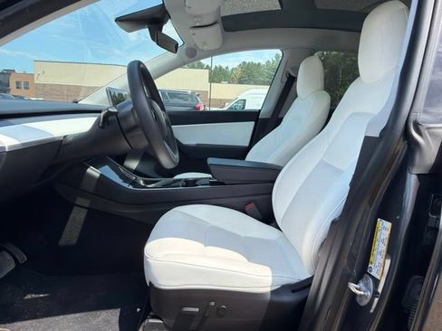 Used 2020 Tesla Model Y Long Range AWD/4WD image 16