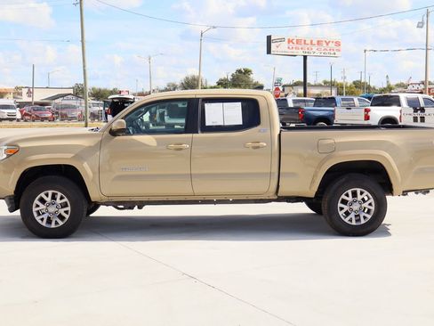 Used 2016 Toyota Tacoma SR5 image 5