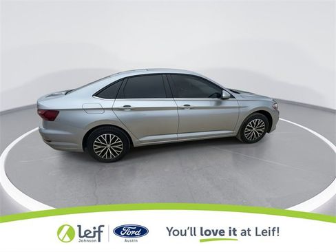 Used 2021 Volkswagen Jetta SE image 12