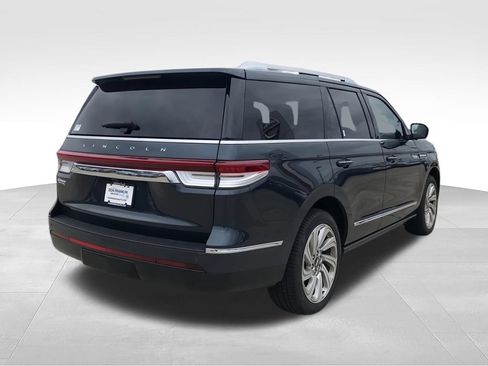 Used 2024 Lincoln Navigator Reserve AWD/4WD image 8