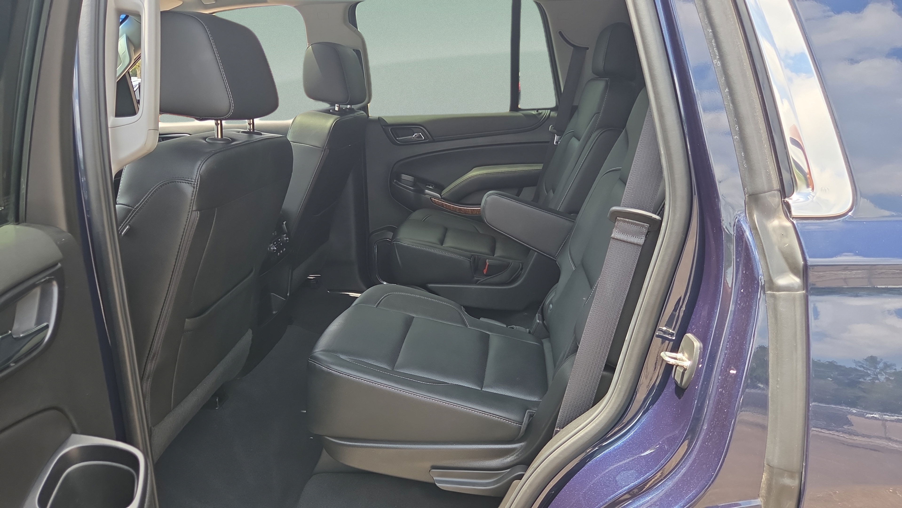 Used 2019 Chevrolet Tahoe Premier AWD/4WD image 14