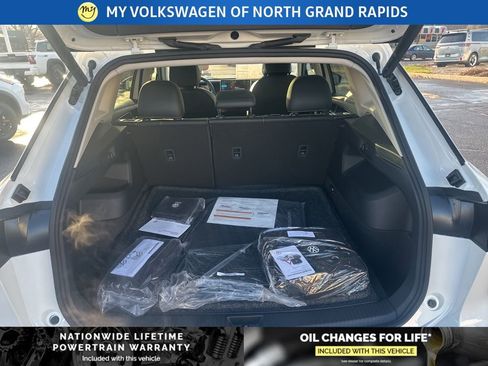 New 2026 Volkswagen Tiguan SE image 25