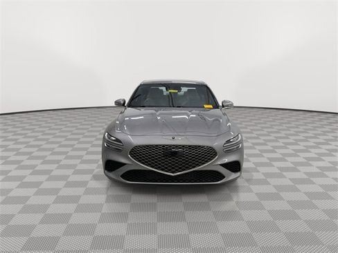 Used 2023 Genesis G70 2.0T image 3