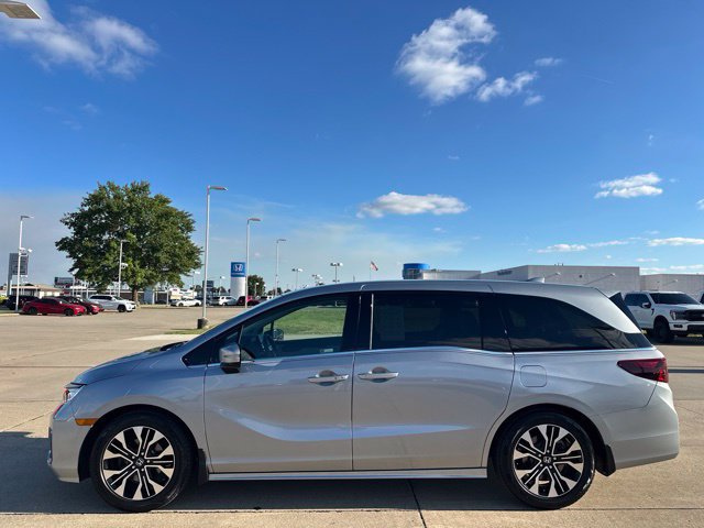 Used 2026 Honda Odyssey Elite image 5