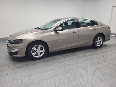 Used 2022 Chevrolet Malibu LT FWD image 2