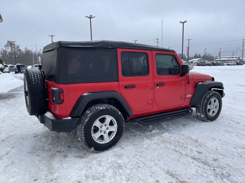 Used 2019 Jeep Wrangler Unlimited Sport S image 4