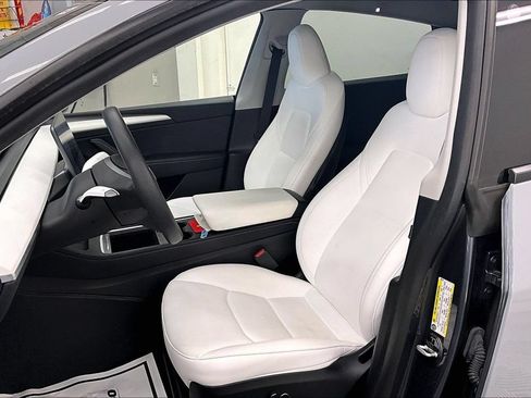 Used 2023 Tesla Model Y Performance AWD/4WD image 21
