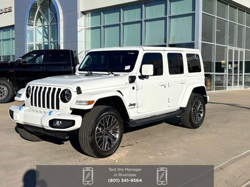 Used 2022 Jeep Wrangler Unlimited Sahara image 12