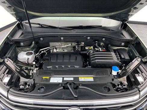 Certified 2025 Volkswagen Atlas Peak Edition SE AWD/4WD image 19